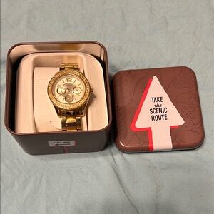 Gold Watch with Decorative Tin
